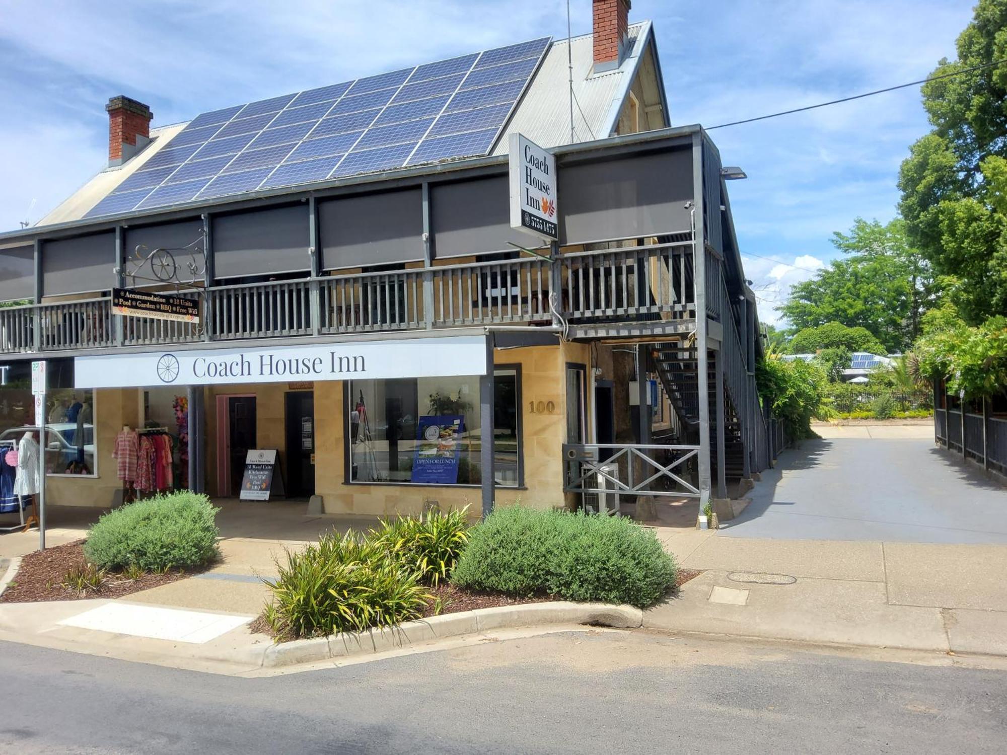 Coach House Inn Bright Exterior foto